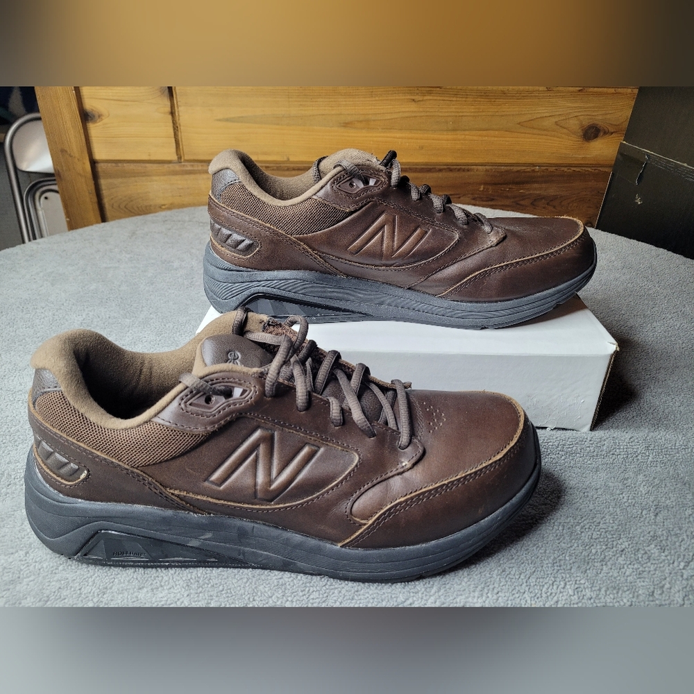New Balance 928v3 Shoes Mens Size 8.5 Brown Leather Sneakers MW928BR3 Walking